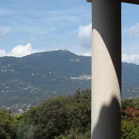 شقة Tissoggio بروبرِيانّو